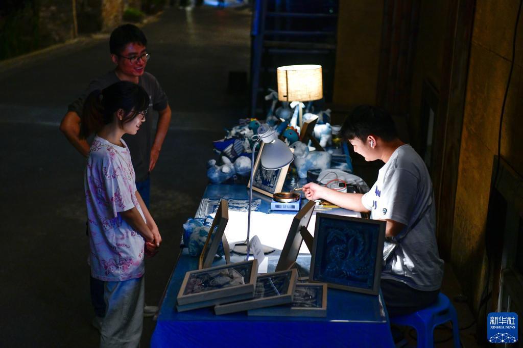盘龙棋牌地址